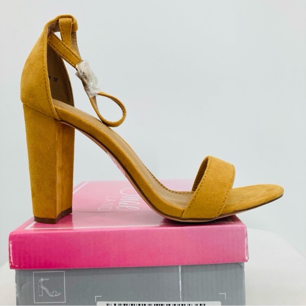NWB Shoe Land Rosemmina Chunky Heel Size 10